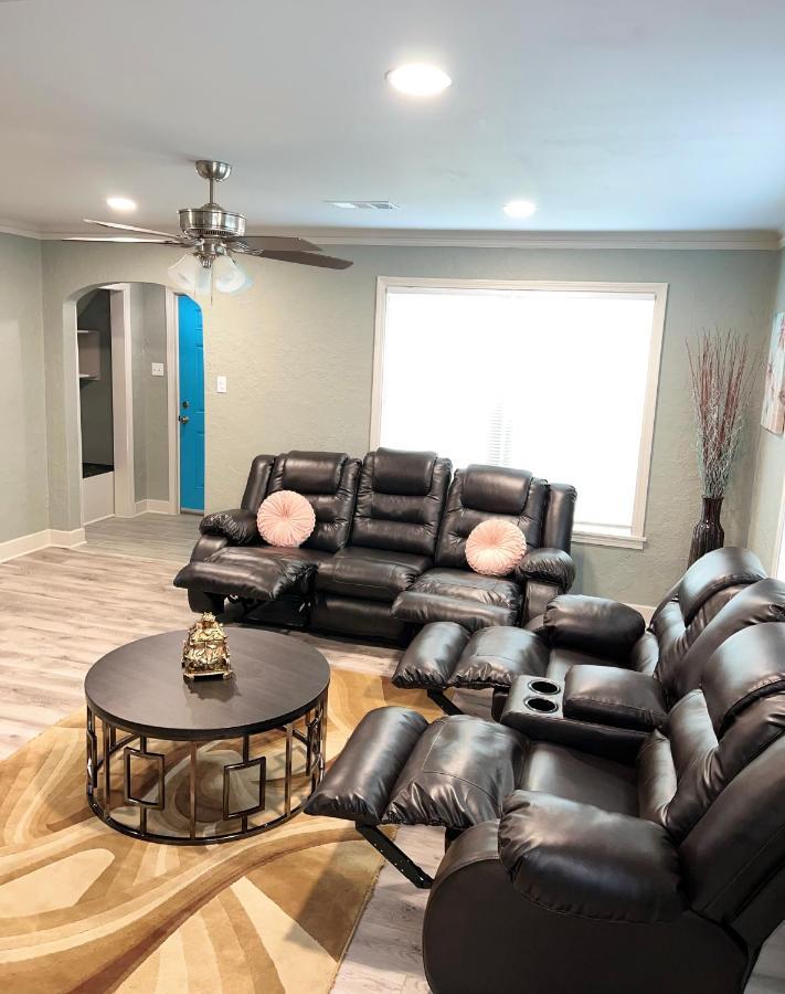 Mika Springs Beach Inspired Home! Memphis Exterior photo